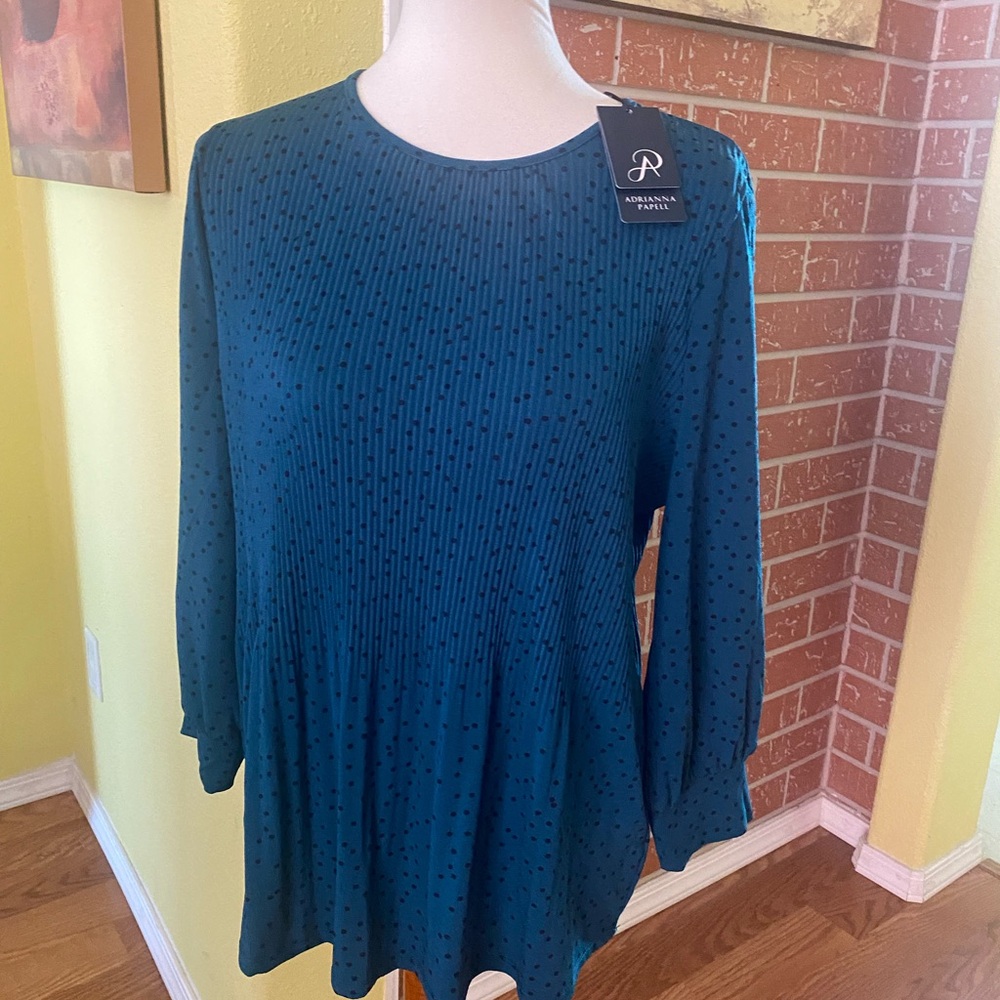 Adrianna Papell blouse NWT size large